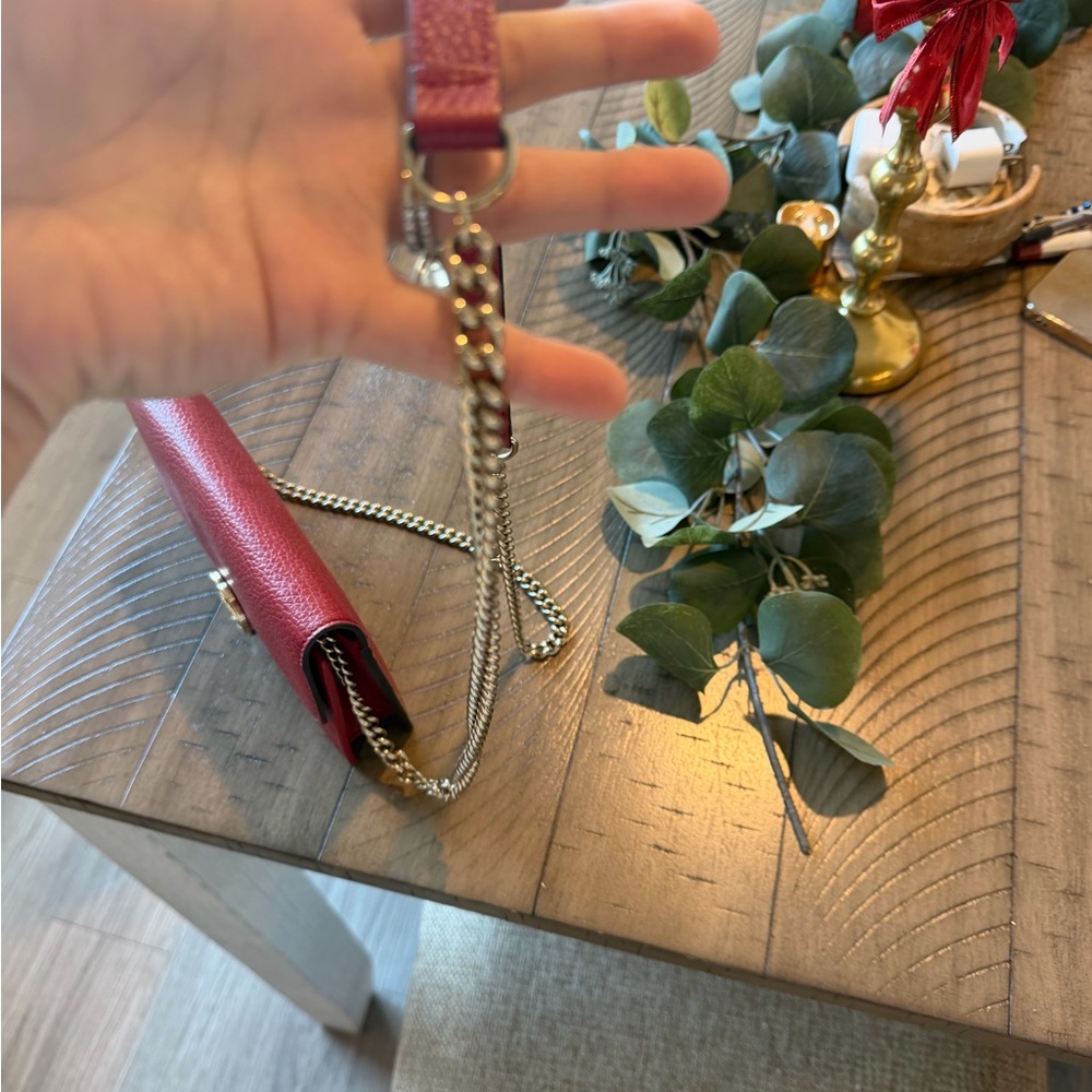Gucci Red Crossbody Bag with Gold Chain - Picture 8 of 9